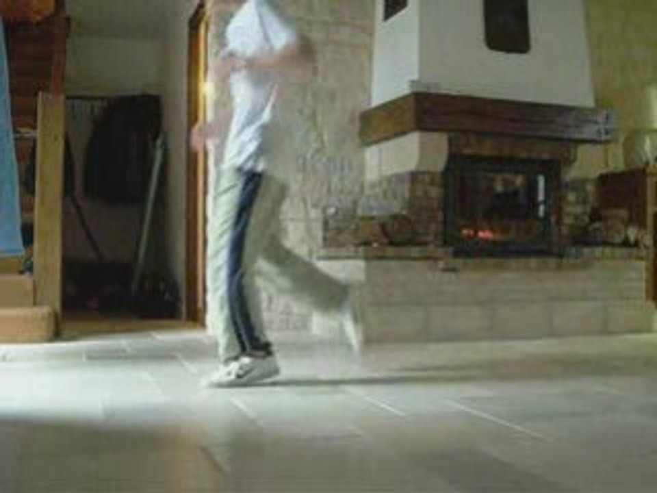 Snoopy Jumping