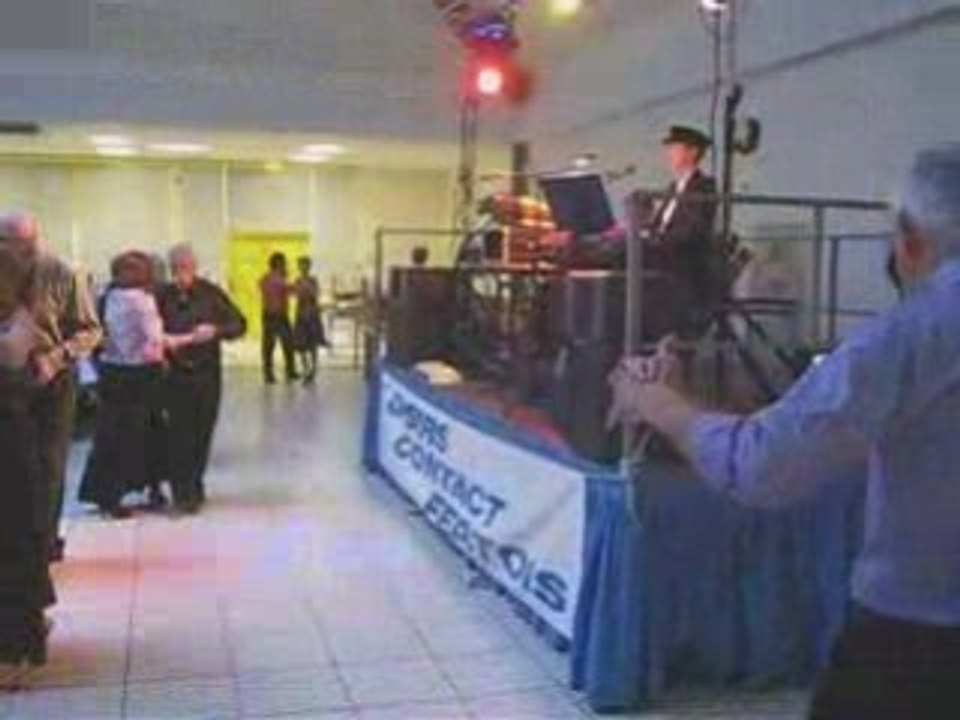 Goûter dansant organisé par "Loisirs-Contact-Fertois"