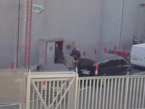 Lady Gaga Arrivée au Zenith de paris 08-02-09