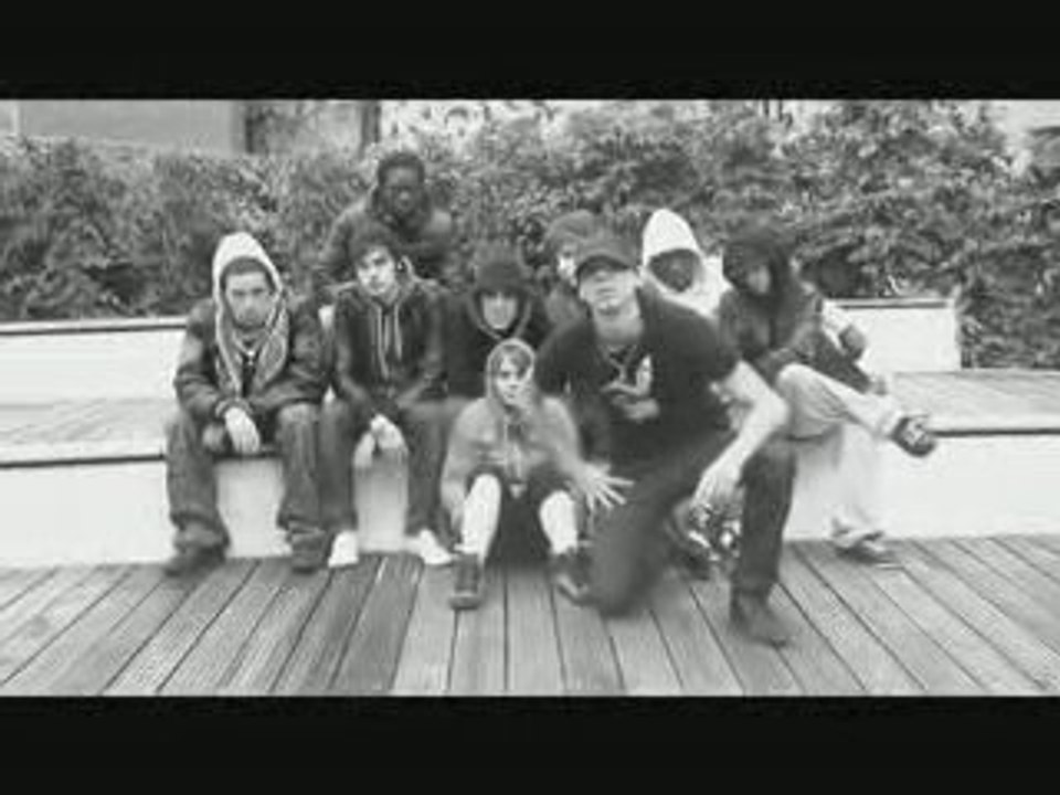 T3k family - fuck les critiques et danse c'est tout -