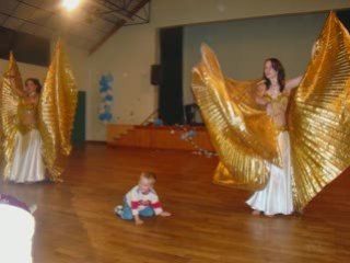 Dance ailes d'isis