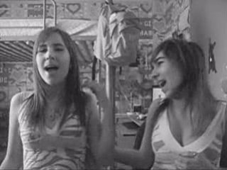 L'amour brille sous les étoiles Bye PiitasS =)