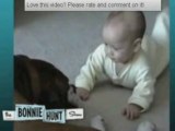 Baby and dog ( köpek ve bebek birbirleriyle oynuyorlar)