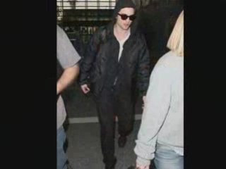 Robert Pattinson Leaving LA Feb 23