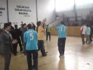 Sampiyonlugu Boyle Kutladilar ! Dursunbeyim.com