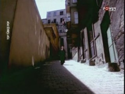 Nilüfer - Çok Uzaklarda