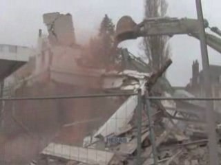 Destruction îlot Renault2