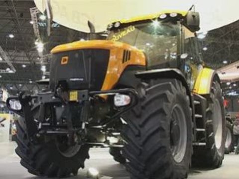 SIMA : Le nouveau FASTRAC 7270 de JCB