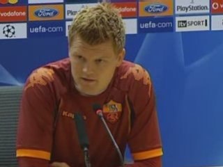 Riise not underestimating Gunners