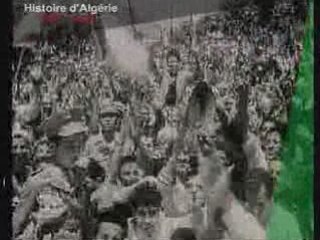 LE PEUPLE ALGERIEN FETE L'INDEPENDANCE