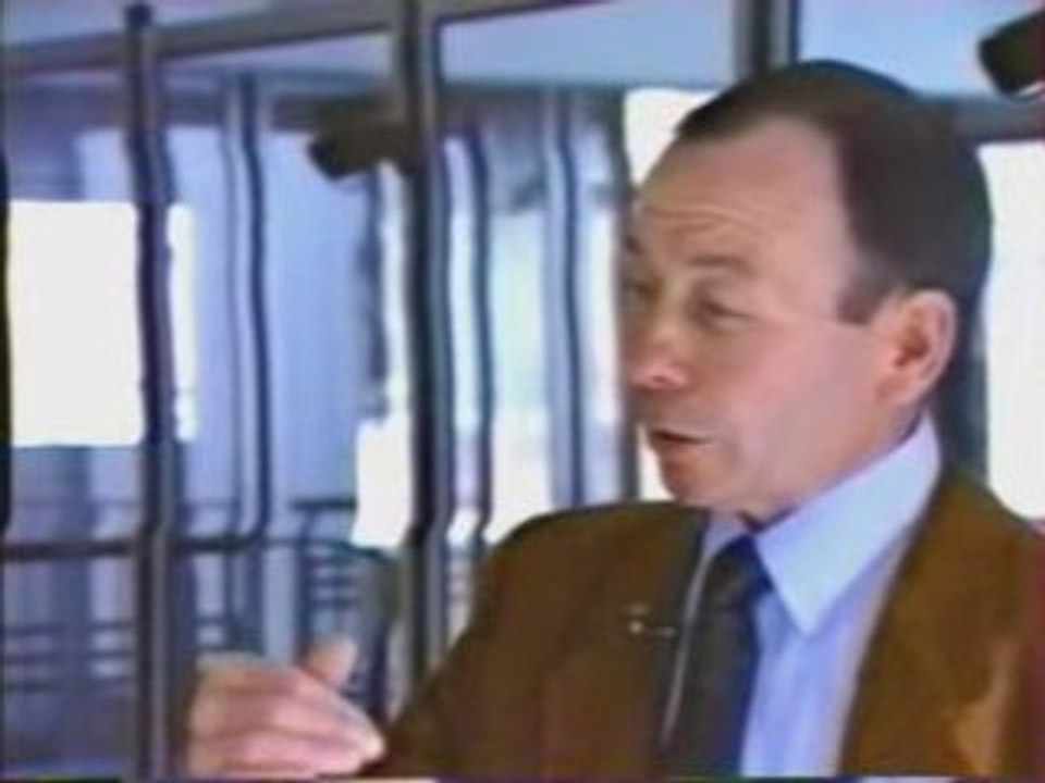 Nos visiteurs   les extraterrestres 4/8