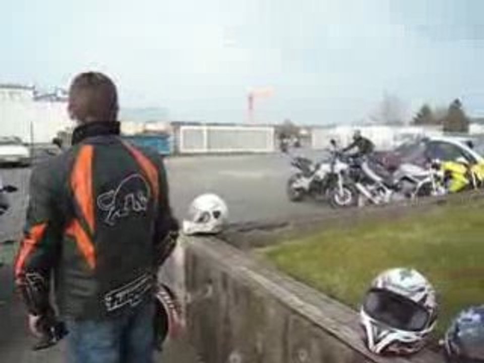 Tom et la Super Duke.