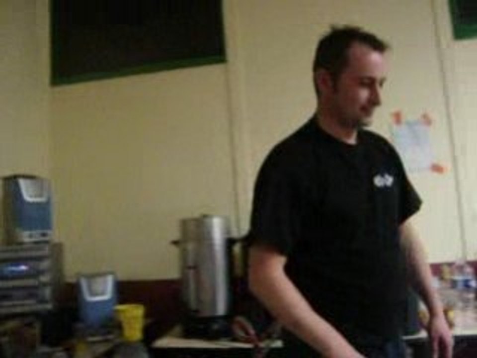MOV02112