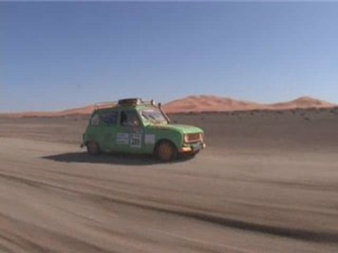 Etape 5 : Epreuve des dunes et dons humanitaires - Raid 4L Trophy