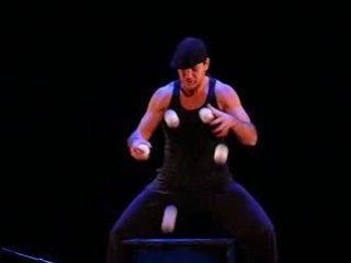 Juggle Boom cube & human beatbox