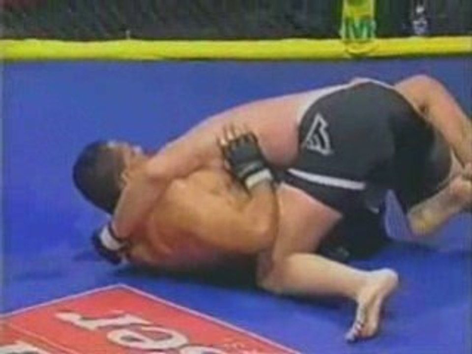 Antonio Rodrigo Minotauro Nogueira vs. Jeremy Horn 1