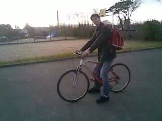Valentin et sa moto