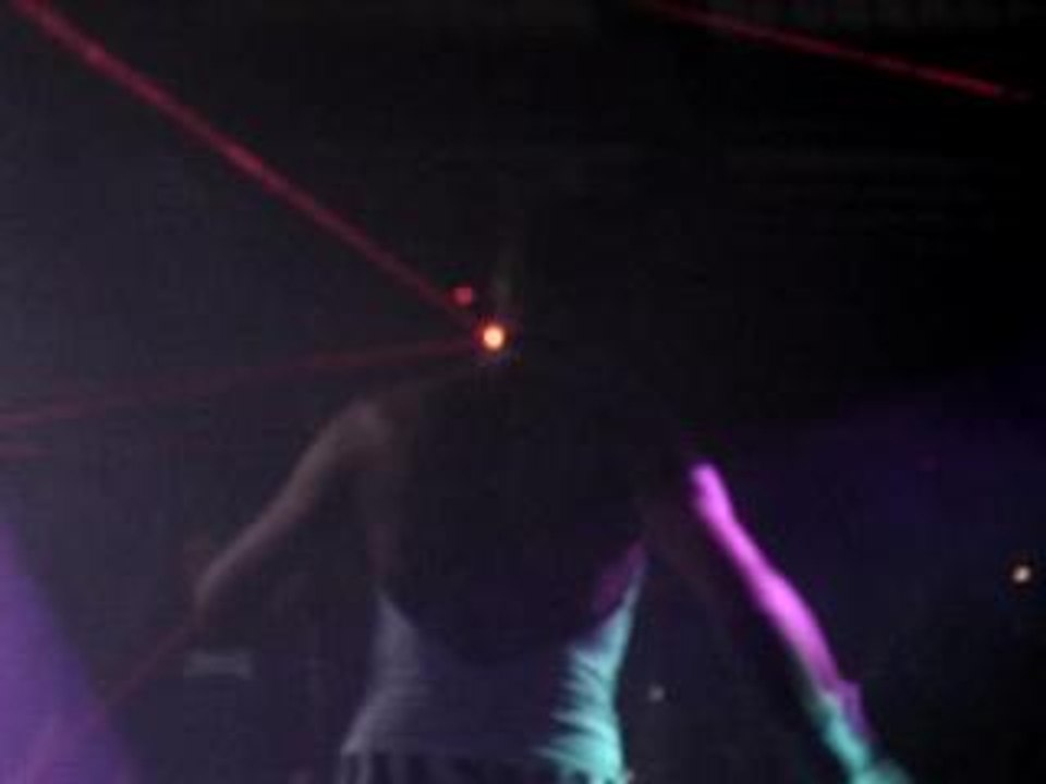 danse live act at cherry moon