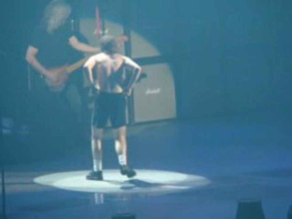 ACDC Strip tease Angus - The Jack