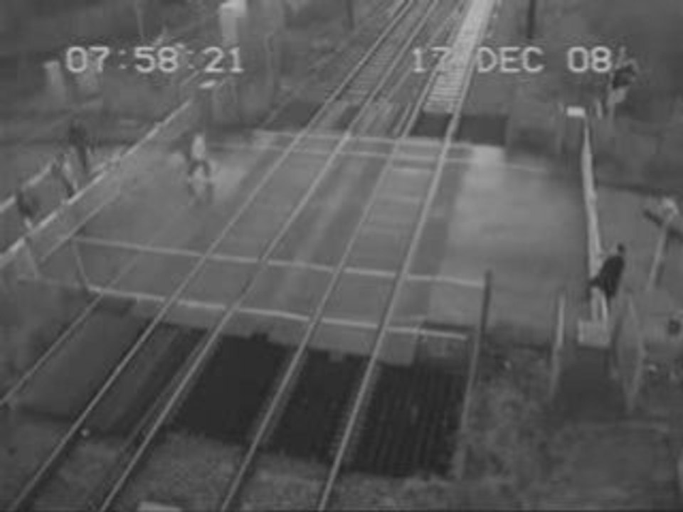 Il frôle la mort de peu...