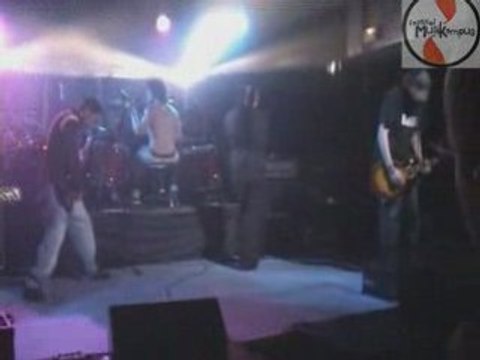 MusiKampus 5 - Body Fluids, Dégomme