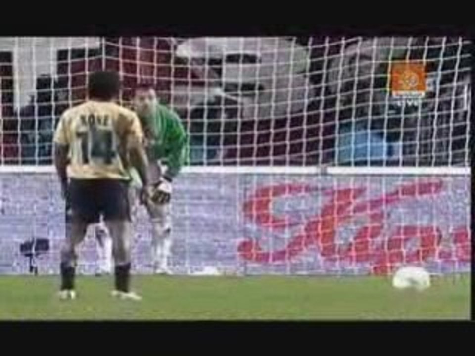 TWENTE 0-OM 1( signé hitchcock  )