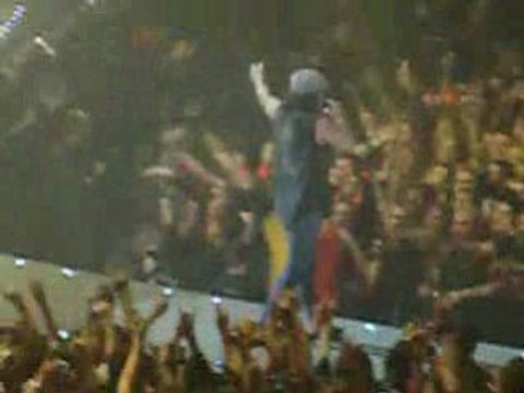 AC/DC bercy 25/02/09 intro+ Rock'N Roll Train