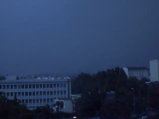 des très beaux éclairs et des gros coup de tonnerre à Lyon le LUNDI 9 juin 2008