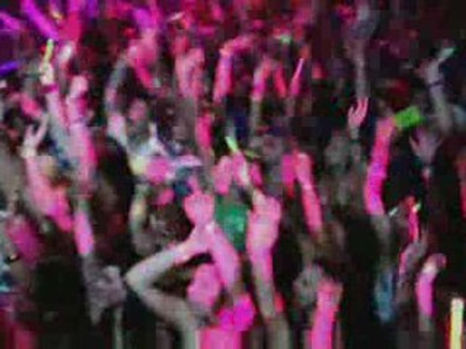 Jonas Brothers in 3D Concert Experiance -First Look