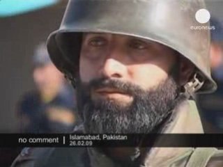 Le Marriott d'Islamabad en flammes