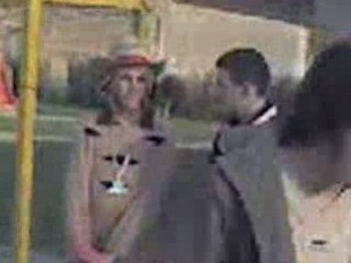 hey! timon qui t'a laissé sortir de ta cage!:p