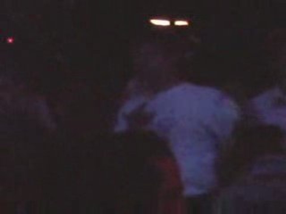 danse à la Flèche d'Or sur un mix I'm a cliché le 15/2/2009