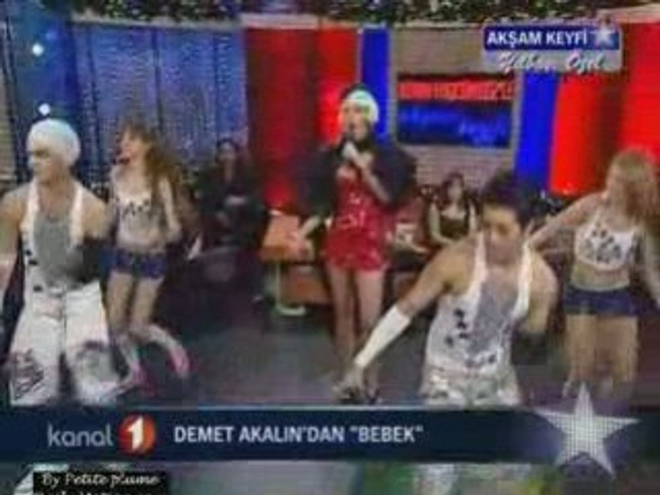 Demet Akalin - Bebek