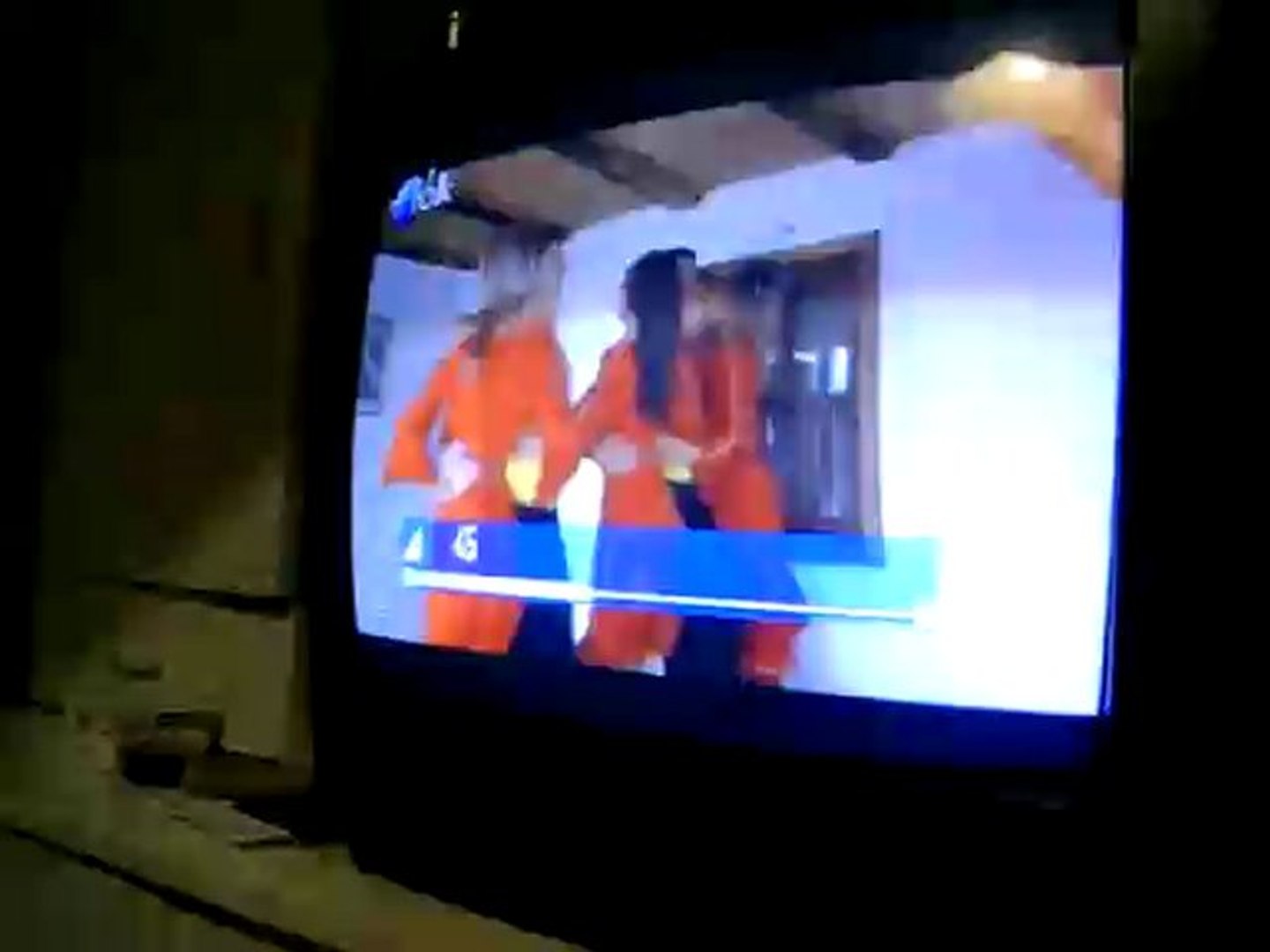 ⁣Ванко играе на народна музика