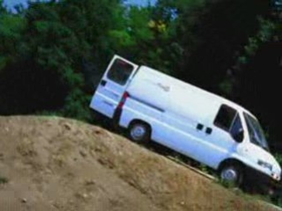 Une méchante chute avec une moto tial