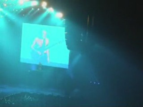 AC/DC - Bercy 2009 - Solo Angus Young