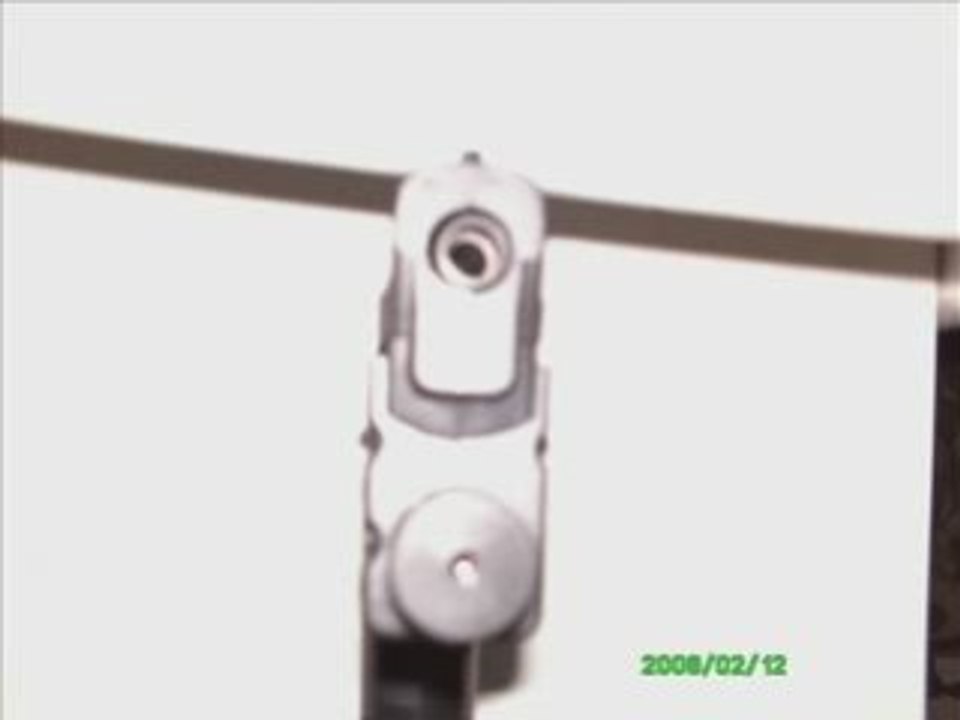 Pistolet a bille 9mm replique modifier avec laser intégré