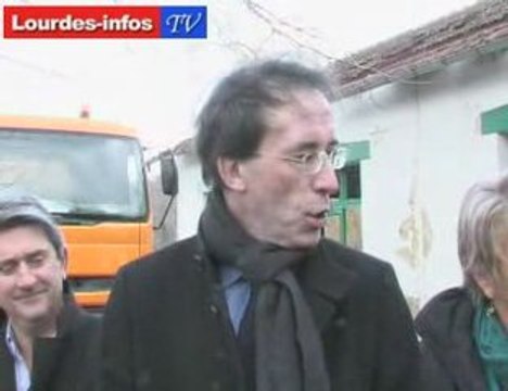 Démolition de l'embarcadère du lac de Lourdes