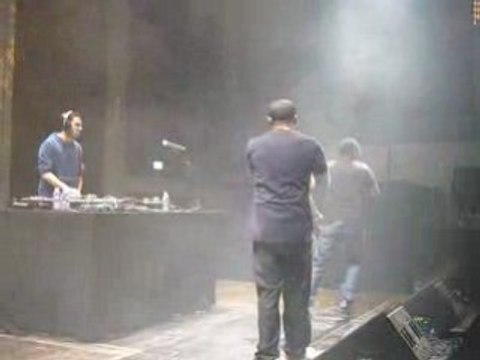 Zoxea et BustaFlex - Ruée vers le Roro - HipHop4ever