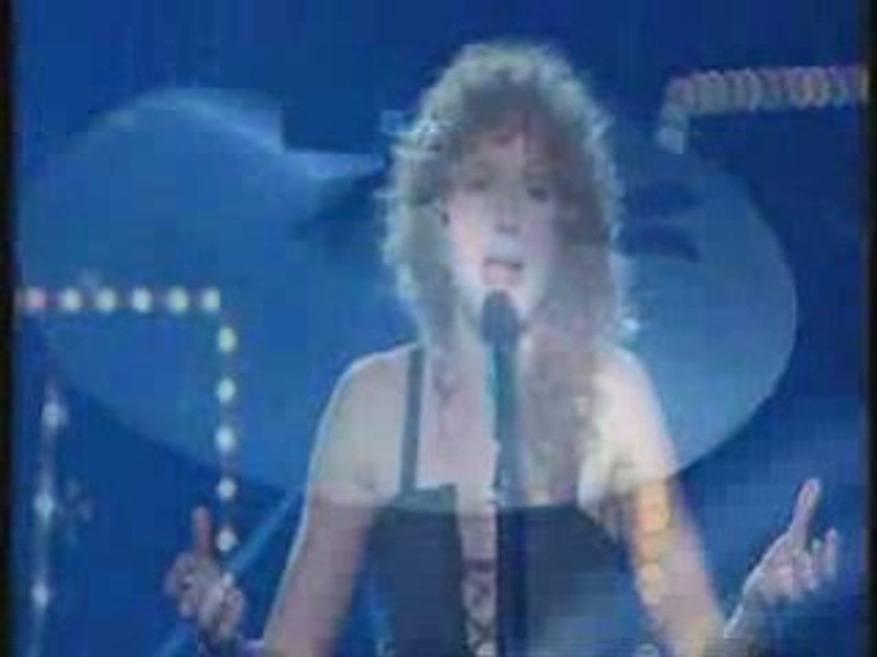 Fiorella_Mannoia-_I_Dubbi_dell_Amore_live_Reggio_Emilia_