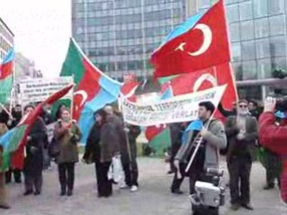 Hocalı Şehitleri Brüksel'de Anıldı..