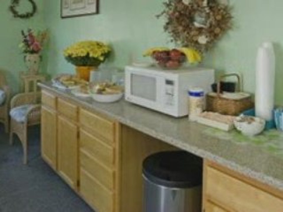 Americas Best Value Inn-Scarborough/Portland Video Tour