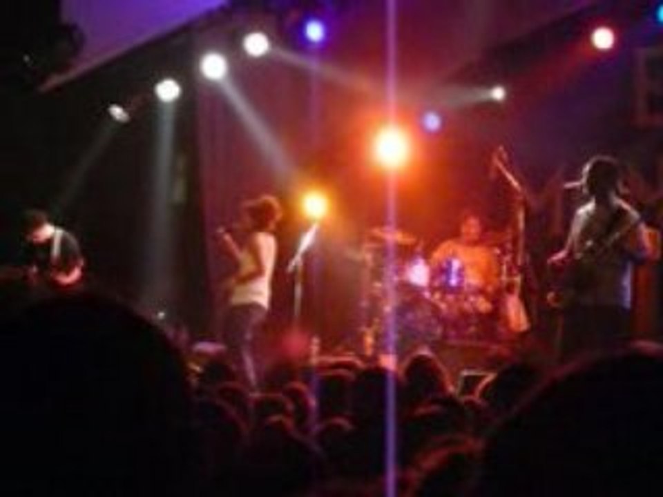 Nneka Live @ Paris Elysée Montmartre 07.02.2009 Suffri