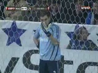 Real Madrid 0-1 Liverpool. Gol de Benayoun