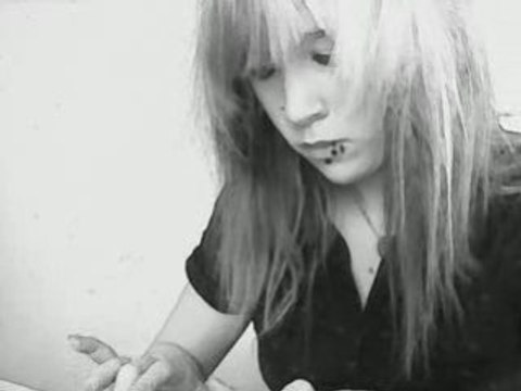 Cha is playing 9 Crimes by Damien Rice