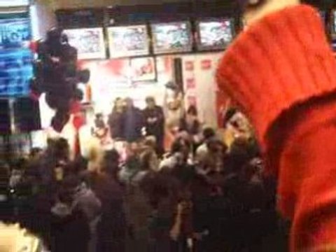 Superbus 13.02.09 (Showcase) - Radio Song