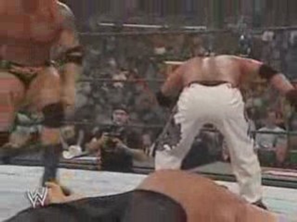 2.2.Knali vs Batista vs Rey Mysterio