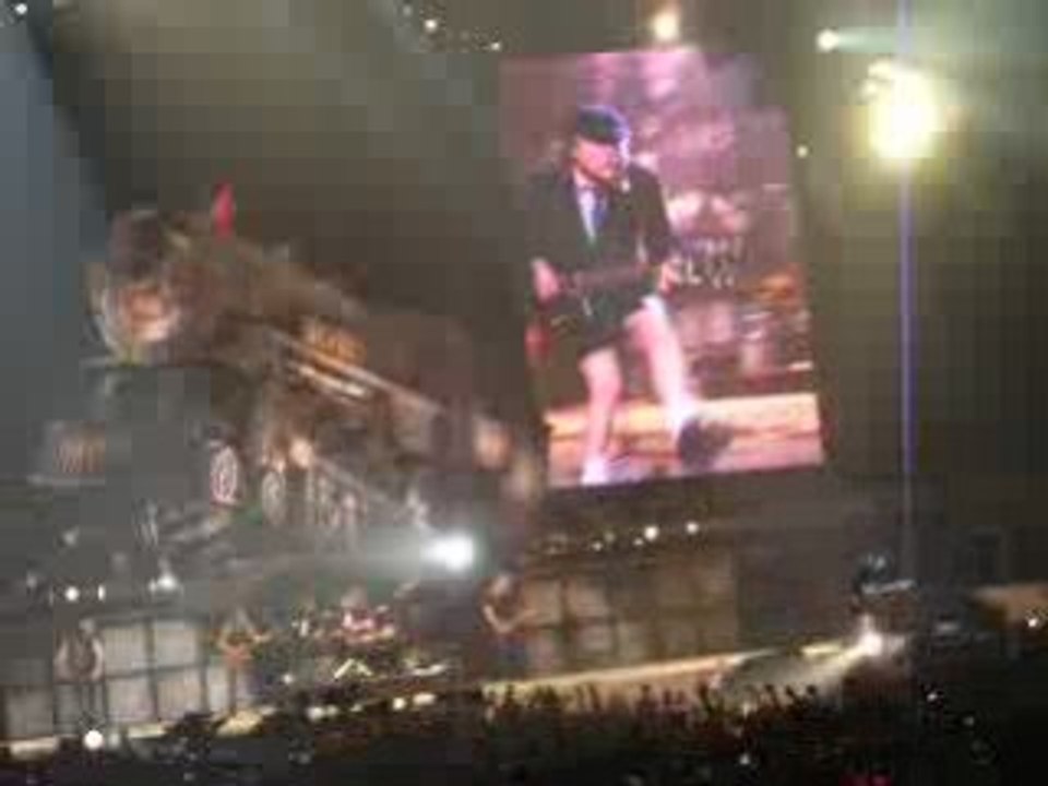 AC/DC "Shot Down In Flames" à Bercy Vendredi 27.02.2009