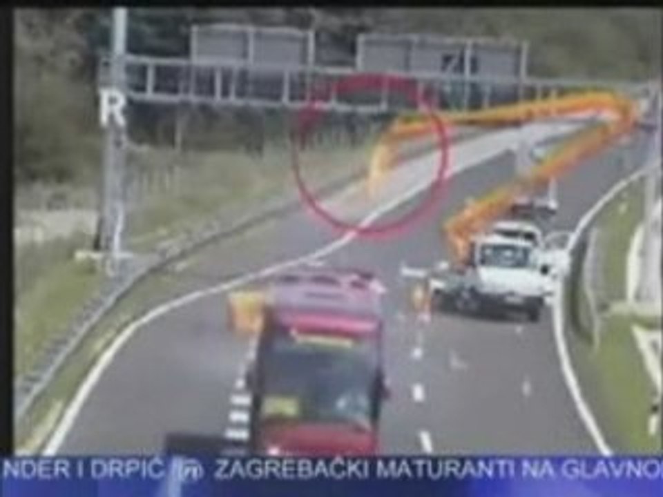 Bus vs Grue