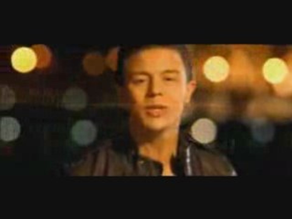 Amine - Juste Un Oui [ Clip Officiel ]